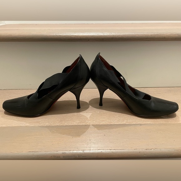 Donald J. Pliner Black Heels - Picture 4 of 4